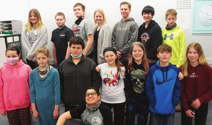 The Seventh-Grade class posses with Andrew and Genna Holm on Friday. Back row, from the left: Alyvia Quibell, Jaxon Wilson, Grant Uggerud, Genna Holm, Andrew Holm, Trypp Castillo, Ryan Corrick. Middle row: Kayden Swanson, Stephanie Kissee, Tyler Thompson, Taylor Hermanson, Alyssa Hoyles, Hunter Sherrill, and Paige Morris. Front: Jerimiah Johnson. VNV photo by Lyle Van Camp